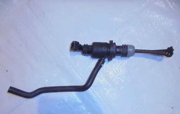 Renault Kadjar Clutch slave cylinder 306104BG1A