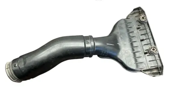 KIA Carens II Air intake duct part 282101D300