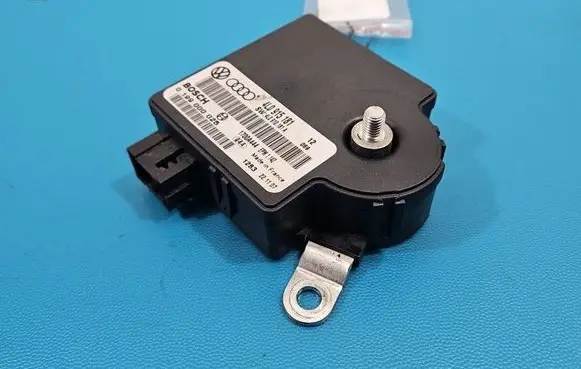 Audi Q7 4L Central body control module 4L0915181 IMPRK1547646