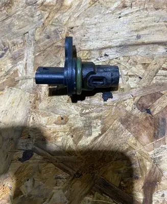 BMW 5 F10 F11 Camshaft position sensor 13627525014