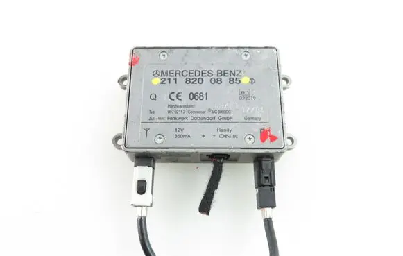 Mercedes-Benz E AMG W211 Aerial antenna amplifier 2118200885