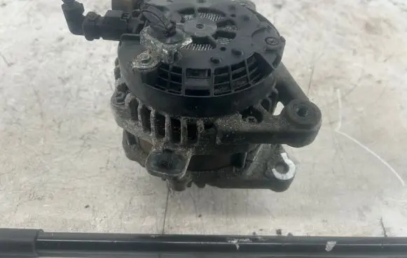 Peugeot 5008 Generator/alternator 9824742880 A002TV0781ZEA