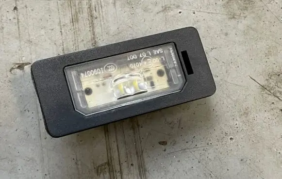 BMW X5 E70 Number plate light 7193296