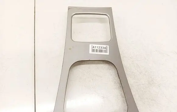 Mercedes-Benz C W203 Center console A2036801882