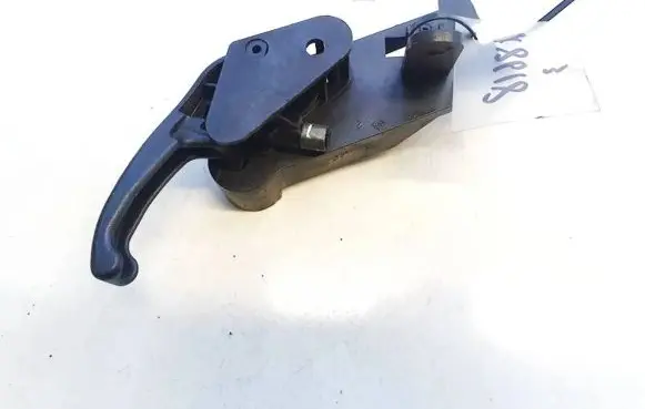 Engine bonnet (hood) release handle