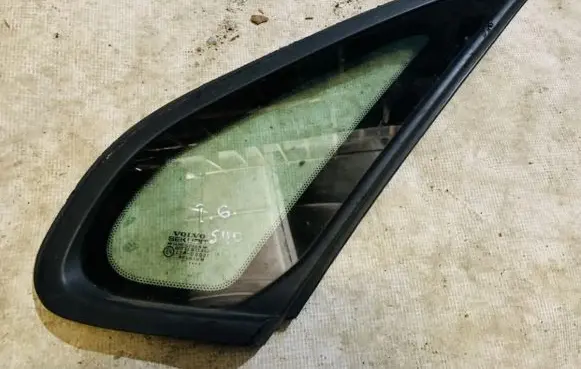 Volvo S40, V40 Rear side window