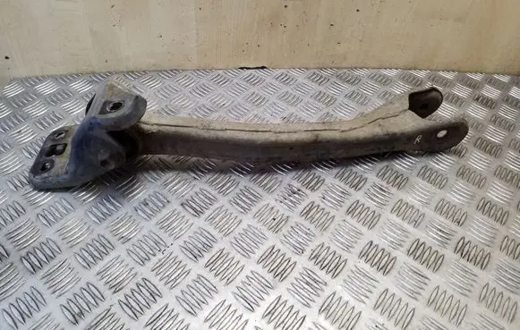 Rear control arm