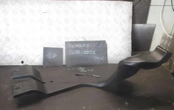 Volkswagen Jetta VI Cabin air duct channel 1K0819805D