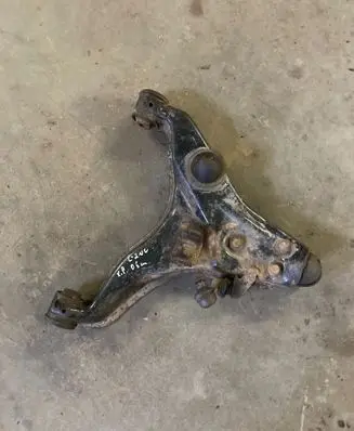 Mitsubishi L200 Front lower control arm/wishbone