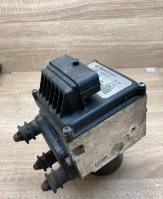 Volkswagen PASSAT B6 ABS Pump 3C0614095P 16332501A