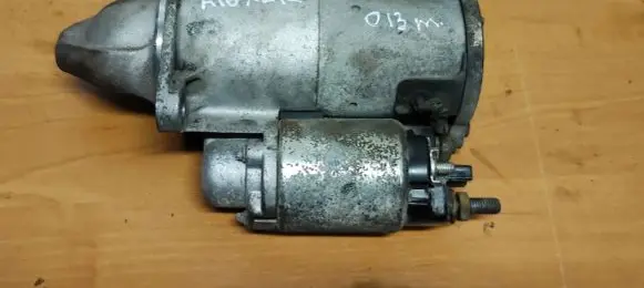 Opel Zafira B Starter motor
