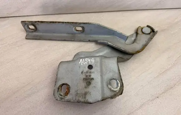 Volkswagen Jetta VI Engine bonnet/hood hinges 5C6823302