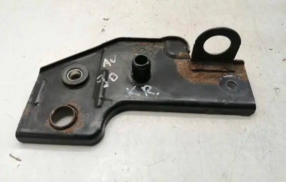 Toyota Avensis T270 Radiator mount bracket 165050R050
