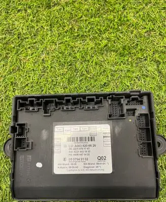 Mercedes-Benz S W221 Door control unit/module A0038206626 0507949102 A2218701787