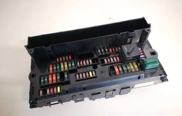 BMW 5 F10 F11 Fuse box set 923442101