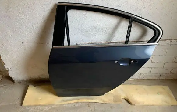 Opel Insignia A Rear door