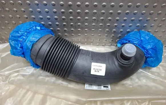 Fiat Ducato Air intake duct part S26336663 1369012080