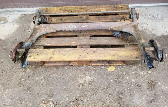 Audi 80 90 S2 B4 Rear axle beam 