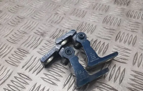 Rear door hinge set