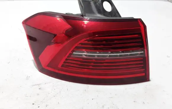 Rear/tail lights