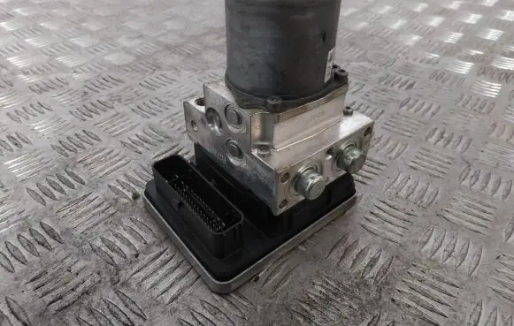Mercedes-Benz S W222 ABS Pump A2134311401