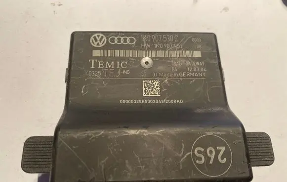 Volkswagen PASSAT B6 Gateway control module 1K0907530C 1K0907951