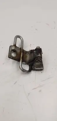 Volkswagen PASSAT B6 Front door upper hinge 