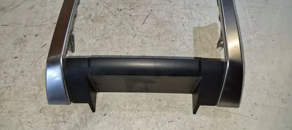 Land Rover Range Rover Sport L320 Radio/GPS head unit trim FAE500122B01