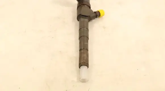 Opel Insignia A Fuel injector 0445110327