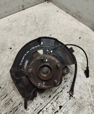 Toyota Avensis T250 Front wheel hub spindle knuckle