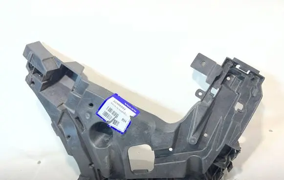 Volvo XC40 Rear bumper mounting bracket 32227485