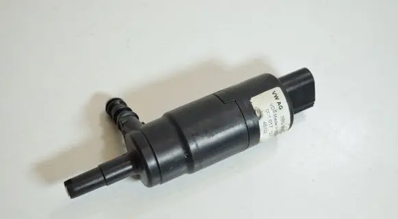Audi Q7 4L Windscreen/windshield washer pump 3B0955681