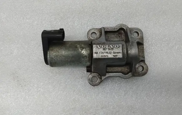Volvo XC70 Camshaft vanos timing valve 8670422 030515 F34711602