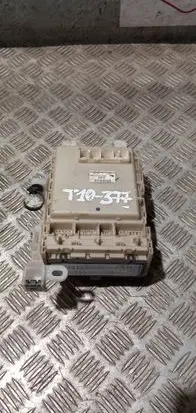 Toyota RAV 4 (XA30) Fuse module 8273042350 T10377