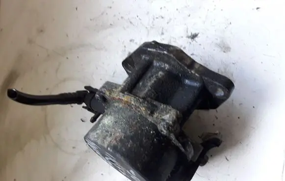 Renault Scenic II - Grand scenic II Vacuum pump