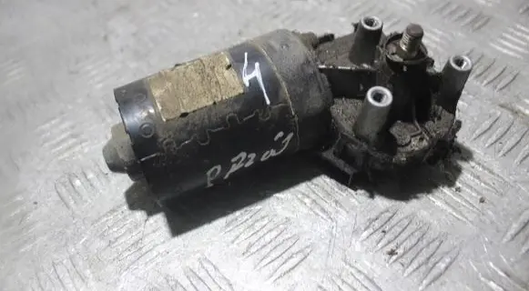 Volkswagen Golf IV Wiper motor 0390241137