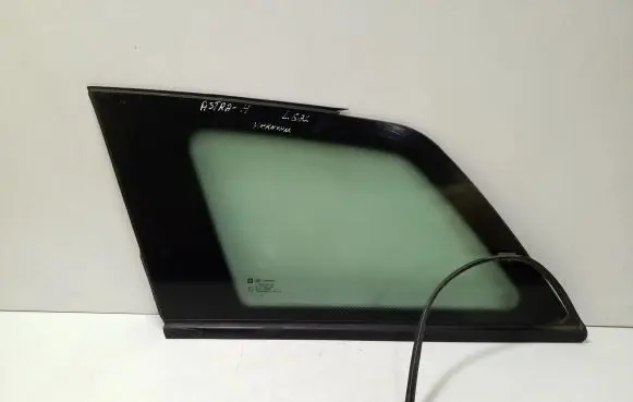 Opel Astra H Rear side window 