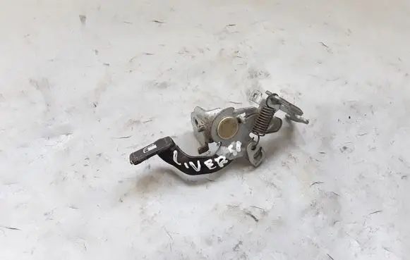 Toyota Corolla Verso E121 Fuel cap release pull handle NOCODE