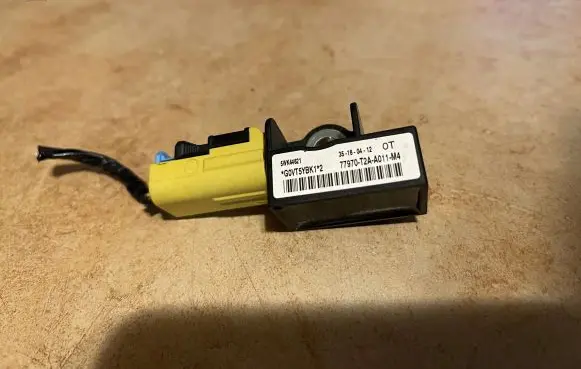 Honda CR-V Airbag deployment crash/impact sensor 5WK44621 77970T2AA011M4