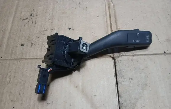 Volkswagen Touran I Wiper control stalk 1K0953519A 01203506 20350650176860