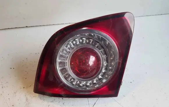 Volkswagen Golf Plus Tailgate rear/tail lights 5M0945093H 96496201