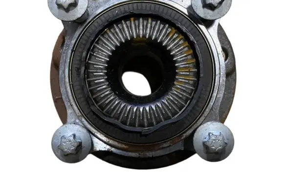BMW M6 Rear wheel hub 2284149 33412284149