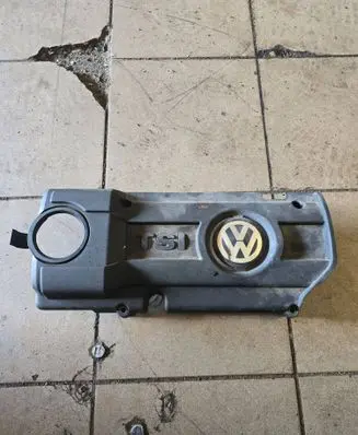 Volkswagen PASSAT B7 Engine cover (trim) 03C103925AM 03C103925AA 03C103925AB