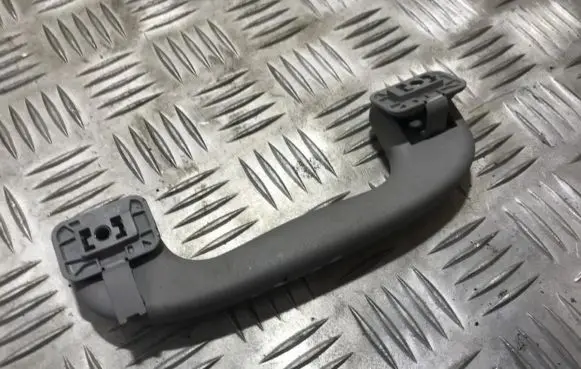 Opel Vectra C Front interior roof grab handle 317382836