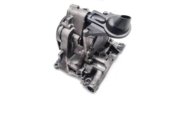 BMW 1 F20 F21 Oil pump 8514927 7812449