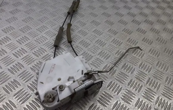 Honda FR-V Front door lock 