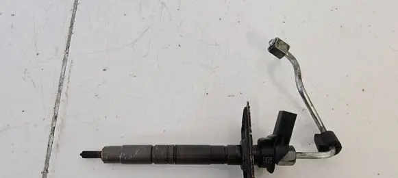 Volkswagen Golf Plus Fuel injector 03L130277 090109 0445116