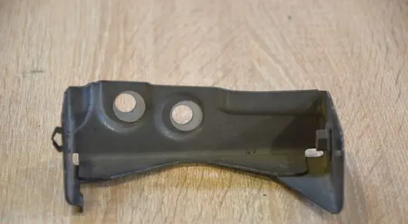 Headlight/headlamp mounting bracket