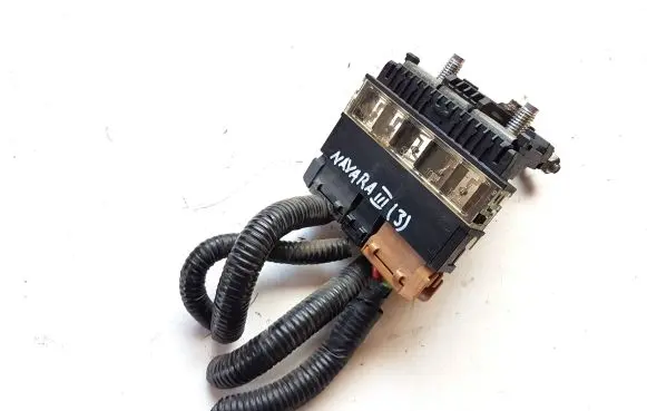 Nissan Navara D23 Battery relay fuse 240114JY0B J3010422