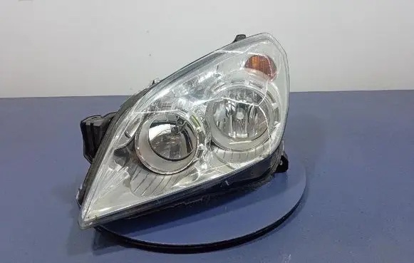 Opel Astra H Headlight/headlamp 1EG27037061